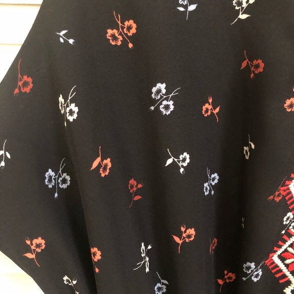 GAP • Boho sprig floral midi w/embroidered yoke - Picture 8 of 8